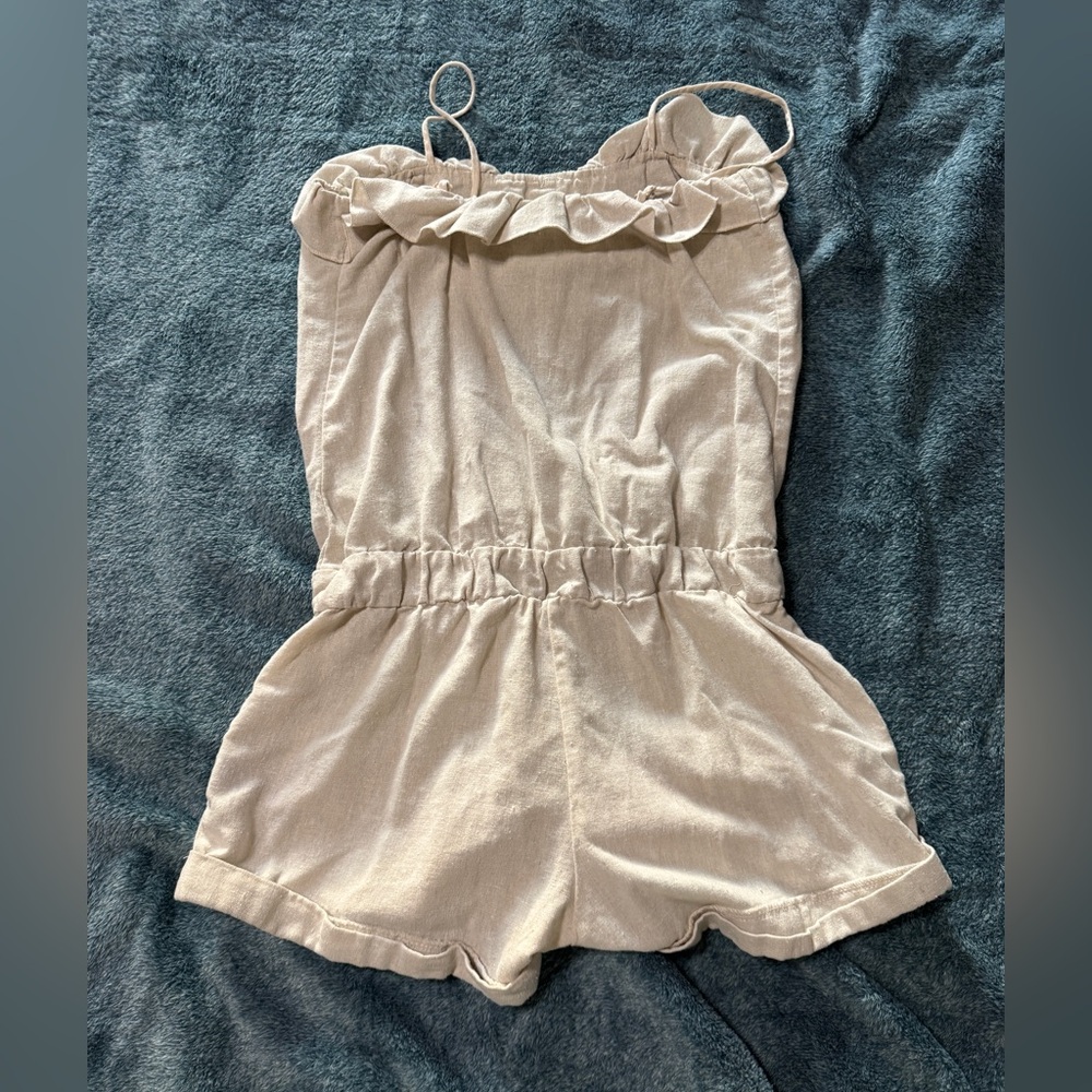 Boohoo Cream Ruffle Neck One-Piece Romper - Picture 2 of 3